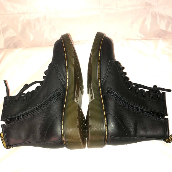 Dr. Martens kid’s black boots sz 3 - Picture 5 of 9